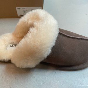 Ugg Scuffette II Slippers, Size 6, Espresso